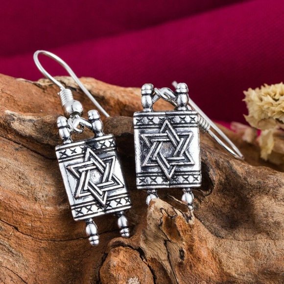Star Of David Jewish Hebrew Sefer Torah Earrings - Picture 3 of 5